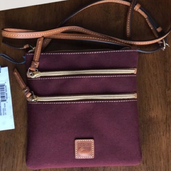 Dooney & Bourke Wine North/South Triple Zip Lmt Ed - Picture 6 of 8